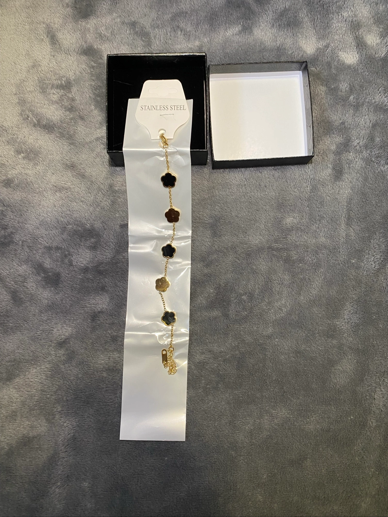 Pulsera estilo dorada y negra • Acero Inoxidable – photo 2